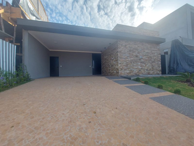 Casa em Condomínio - Ribeirão Preto, SP no bairro Loteamento Terras de Florença